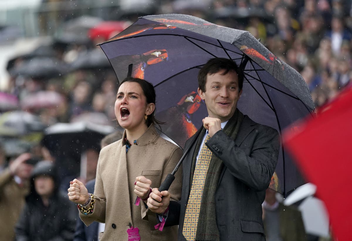 In Pictures: Weather makes the biggest splash at Cheltenham Ladies Day In Pictures: Weather makes the biggest splash at Cheltenham Ladies Day