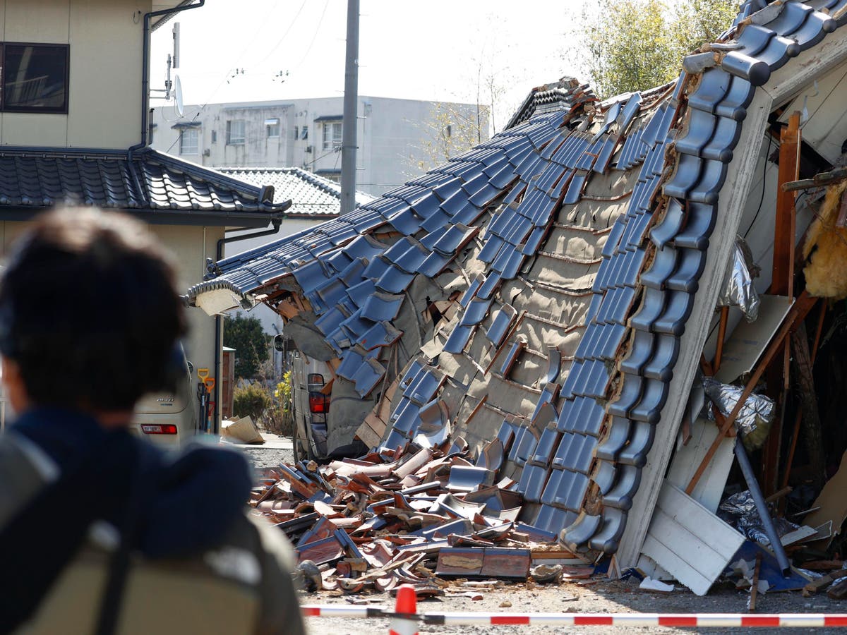 مقتل أربعة على الأقل في زلزال اليابان