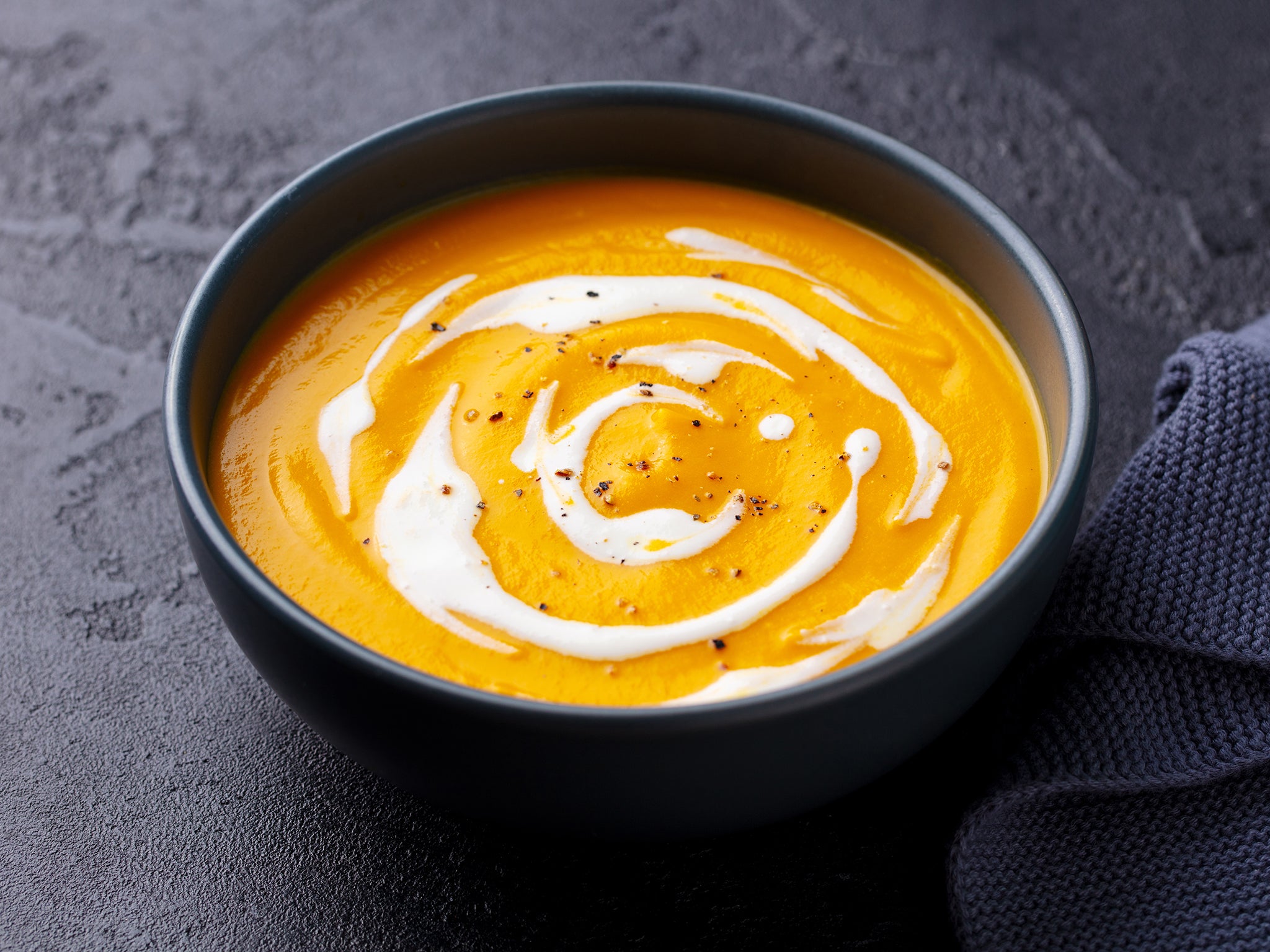 Spicy peanut and pumpkin soup: a promise of warmth on those cool autumn nights