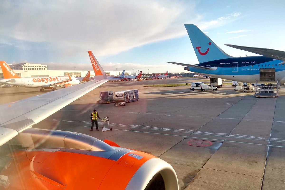 Do I have to wear a mask on my flight? All the current UK airline rules ...