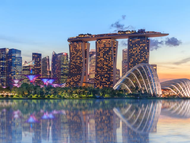 <p>The Marina Bay area attracts millions of tourists every year  </p>