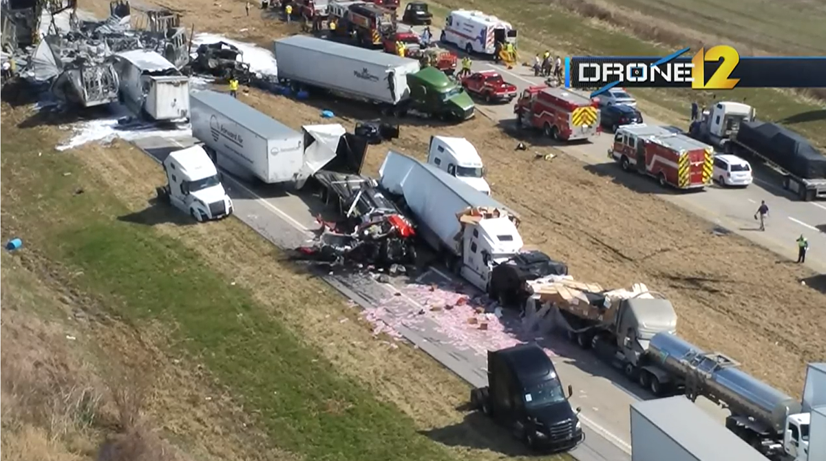 At least five dead in 50 car pile-up on Missouri highway At least five dead in 50 car pile-up on Missouri highway