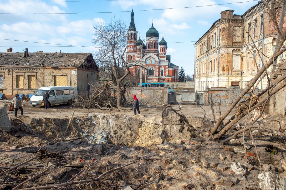 Russian troops running out of food and fuel as offensive ‘falters’, says UK military intelligence Russian troops running out of food and fuel as offensive ‘falters’, says UK military intelligence