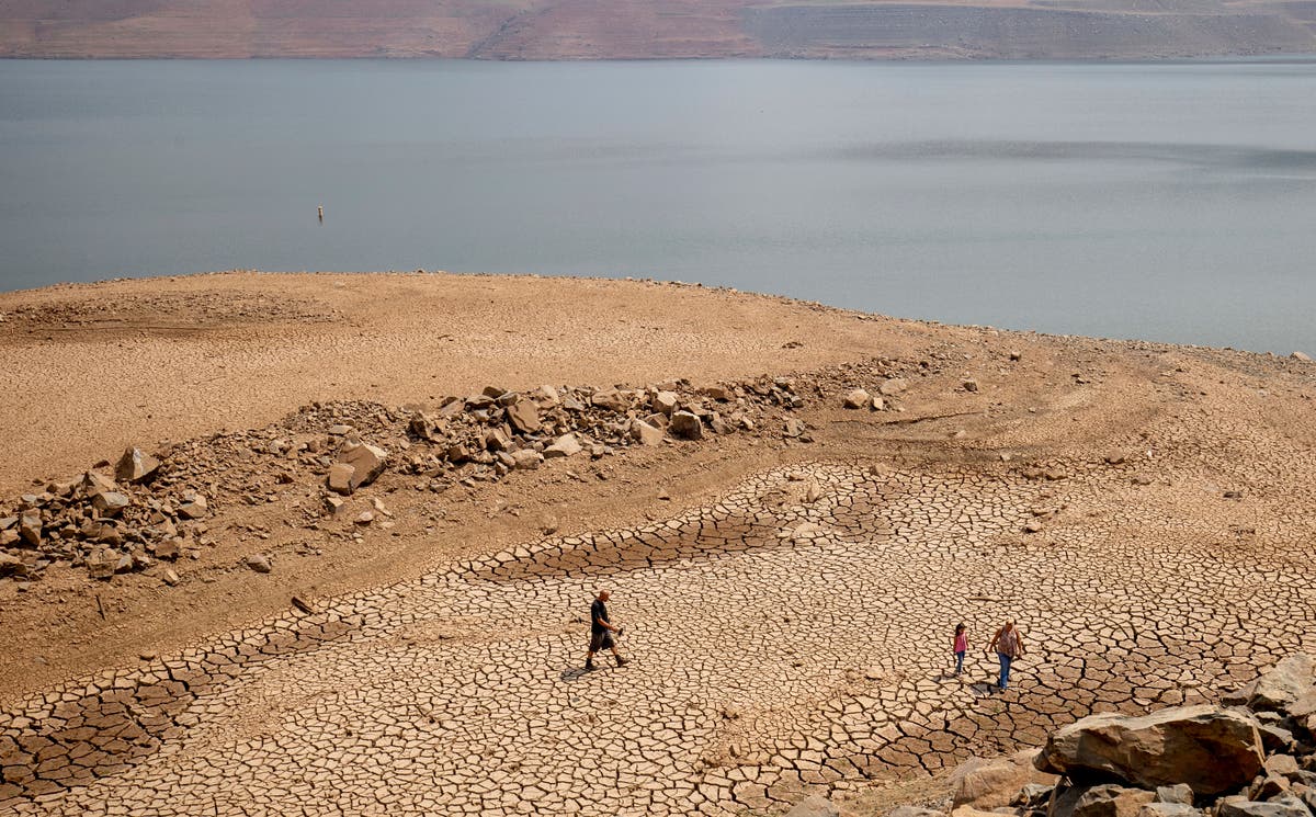 California prepares for 3rd dry year after few winter storms