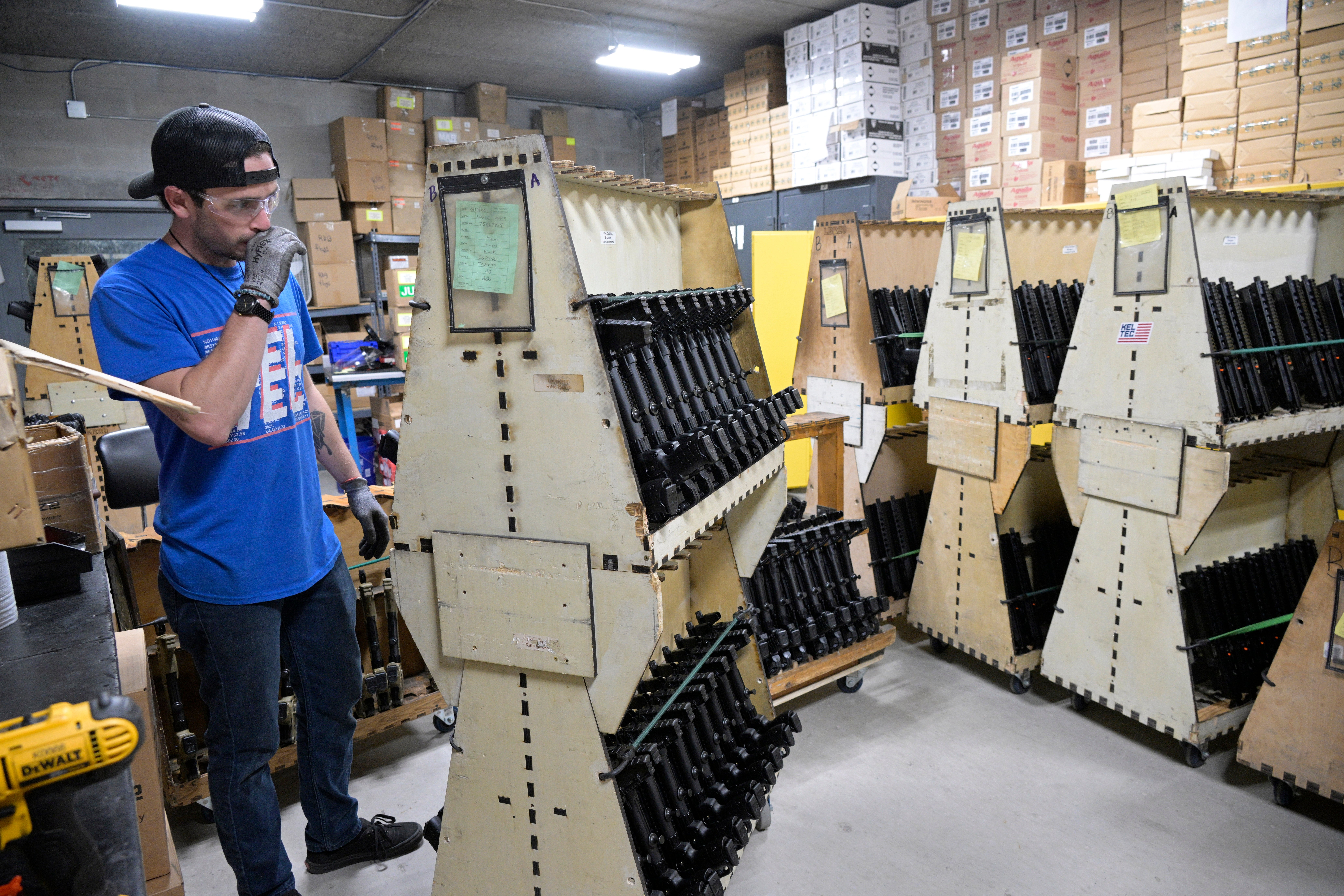 Russia Ukraine War Americans Giving Guns