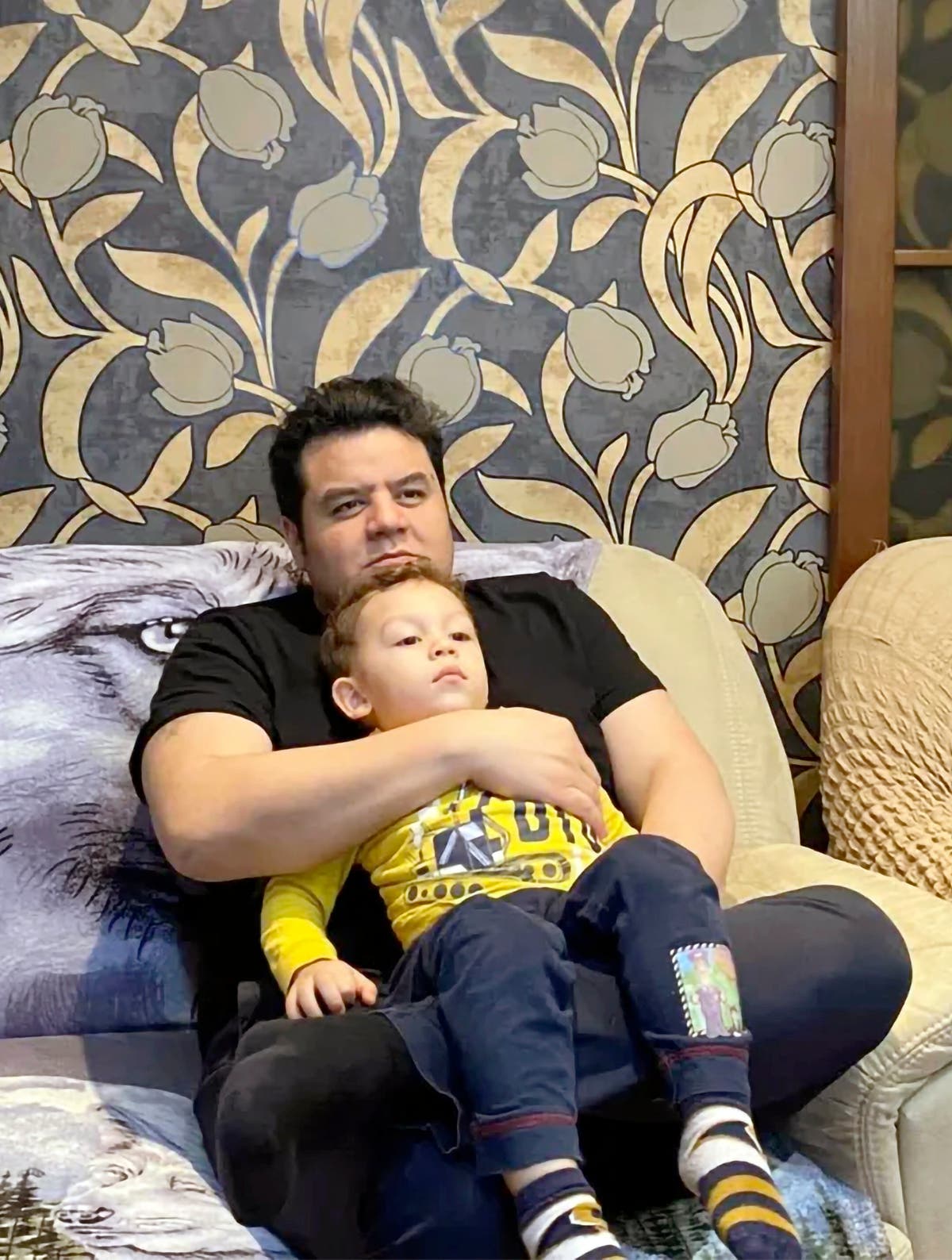 US father desperate to get 2-year-old son home from Ukraine