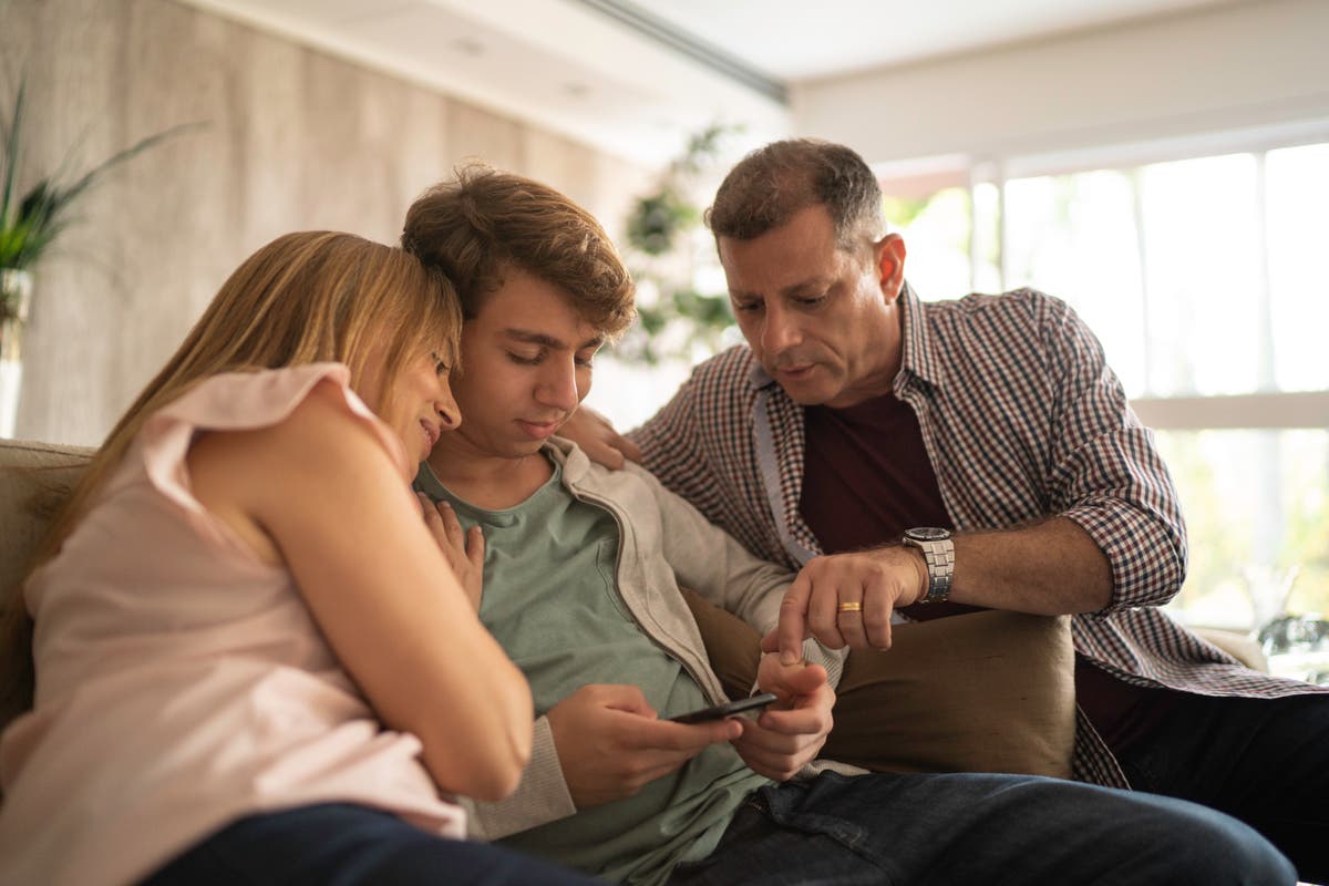 Father slammed for giving stepchild a phone that only unlocks with his face: &lsquo;He sounds controlling&rsquo;