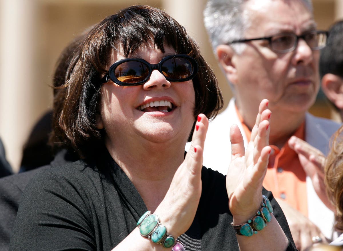 Tucson to name music hall for native daughter Linda Ronstadt Tucson to name music hall for native daughter Linda Ronstadt