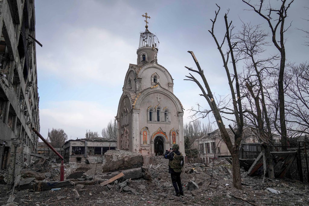 Mariupol belediye başkanı, acımasız Rus saldırılarından sonra 'şehir kalmadı' konusunda uyardı