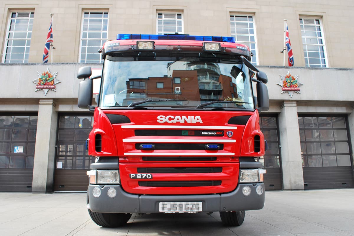 Convoy of fire trucks to depart UK to help in Ukraine
