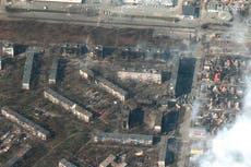 Mariupol police officer pleads for help from Biden, Macron