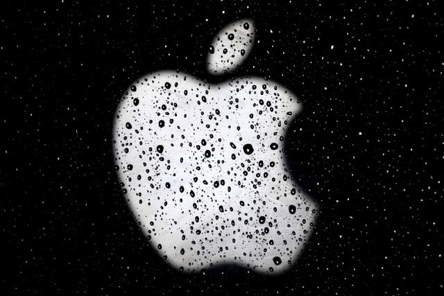 <p>Apple Employee Fraud Charges</p>