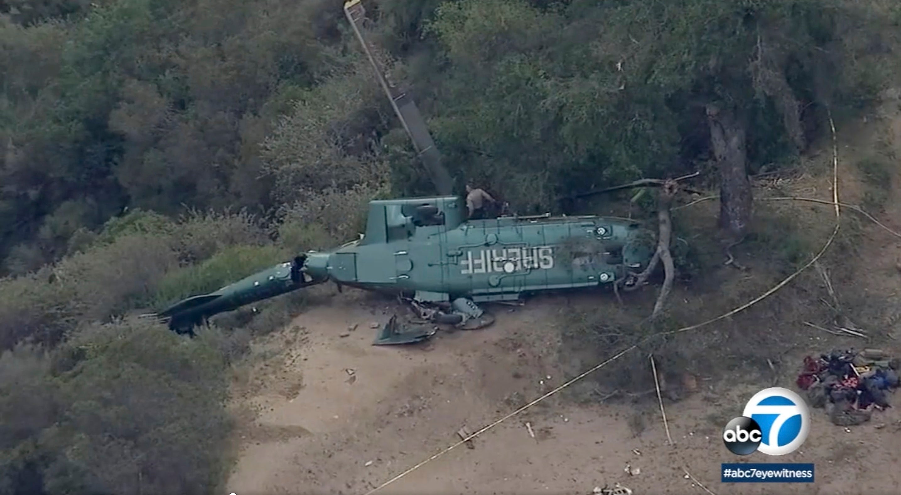 Authorities Investigate Crash Of La Sheriffs Helicopter The Independent