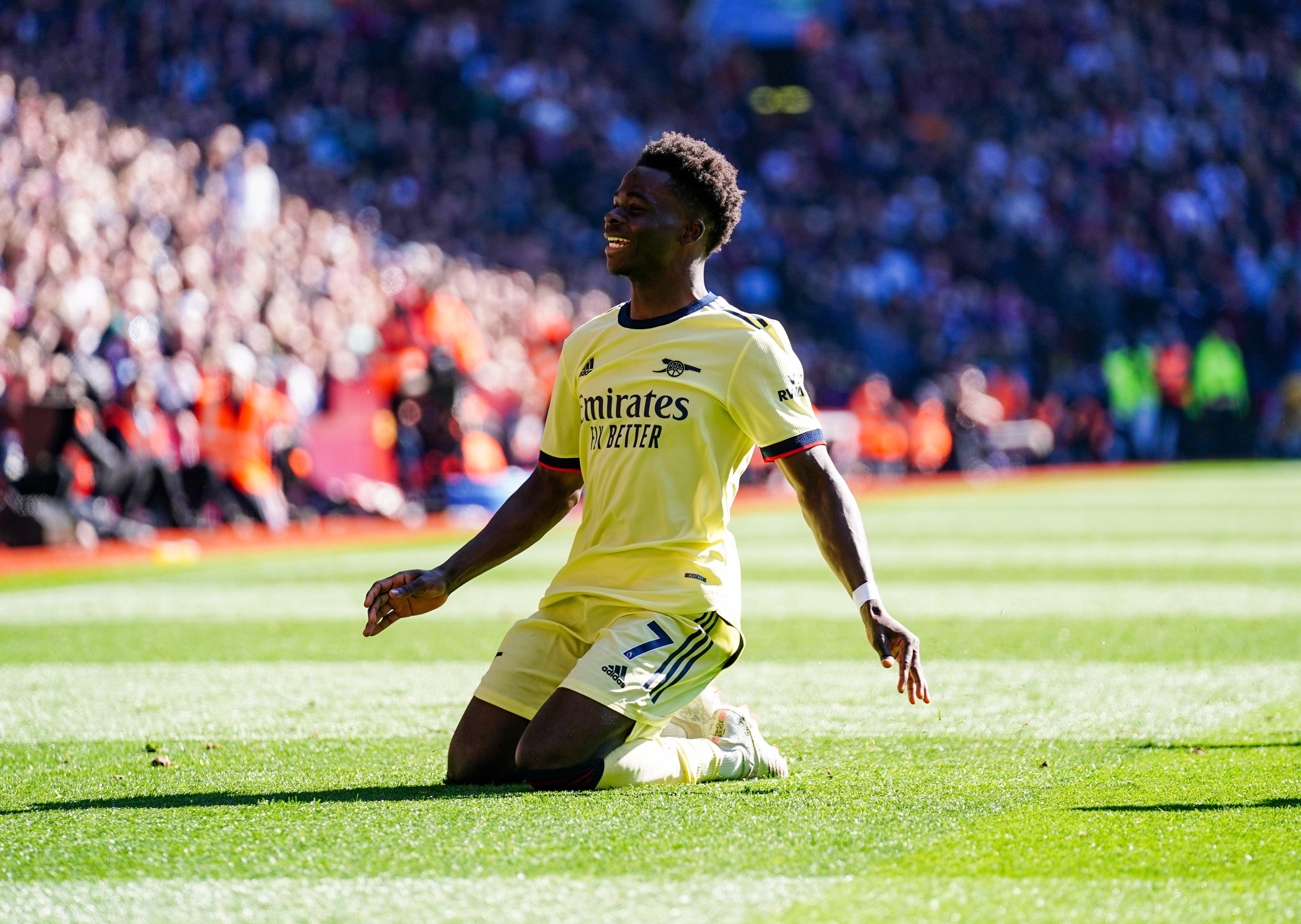 Bukayo Saka scored as Arsenal beat Aston Villa
