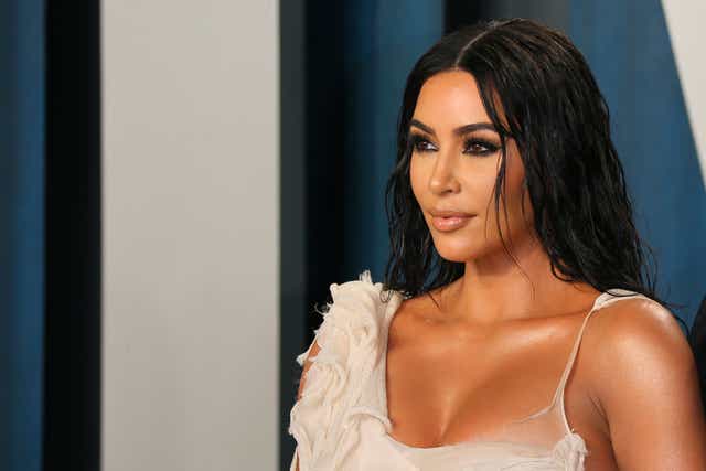 <p>Kim Kardashian at the 2020 Vanity Fair Oscar Party</p>