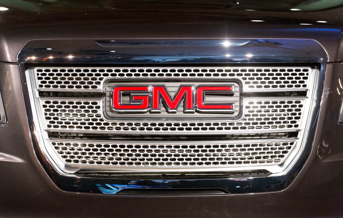 General Motors recalls 740K SUVs; headlights are too bright