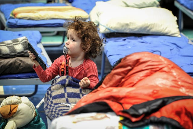 <p>Un niño de Mariúpol fotografiado en un centro de refugiados en Taganrog, Rusia, el 21 de marzo de 2022</p>