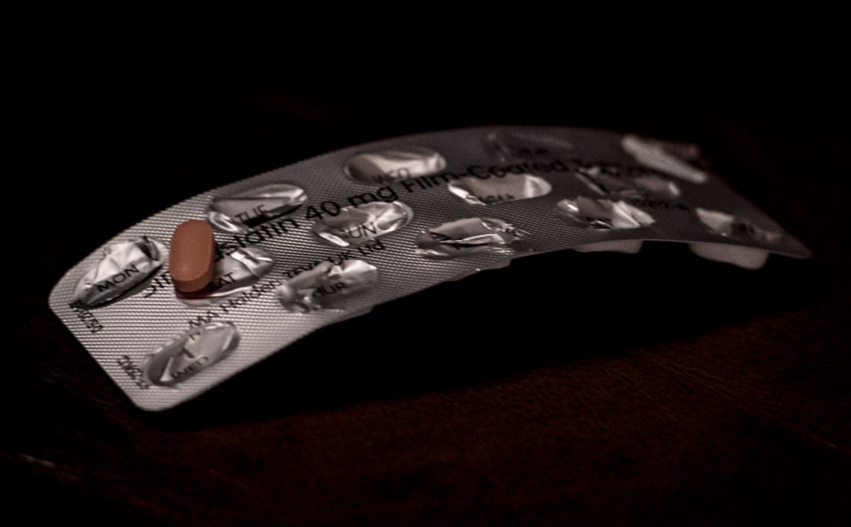 People taking statins have lower risk of parkinsonism, study suggests