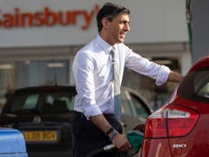 Sunak borrows Sainsbury’s worker’s hatchback for mini-Budget photo shoot