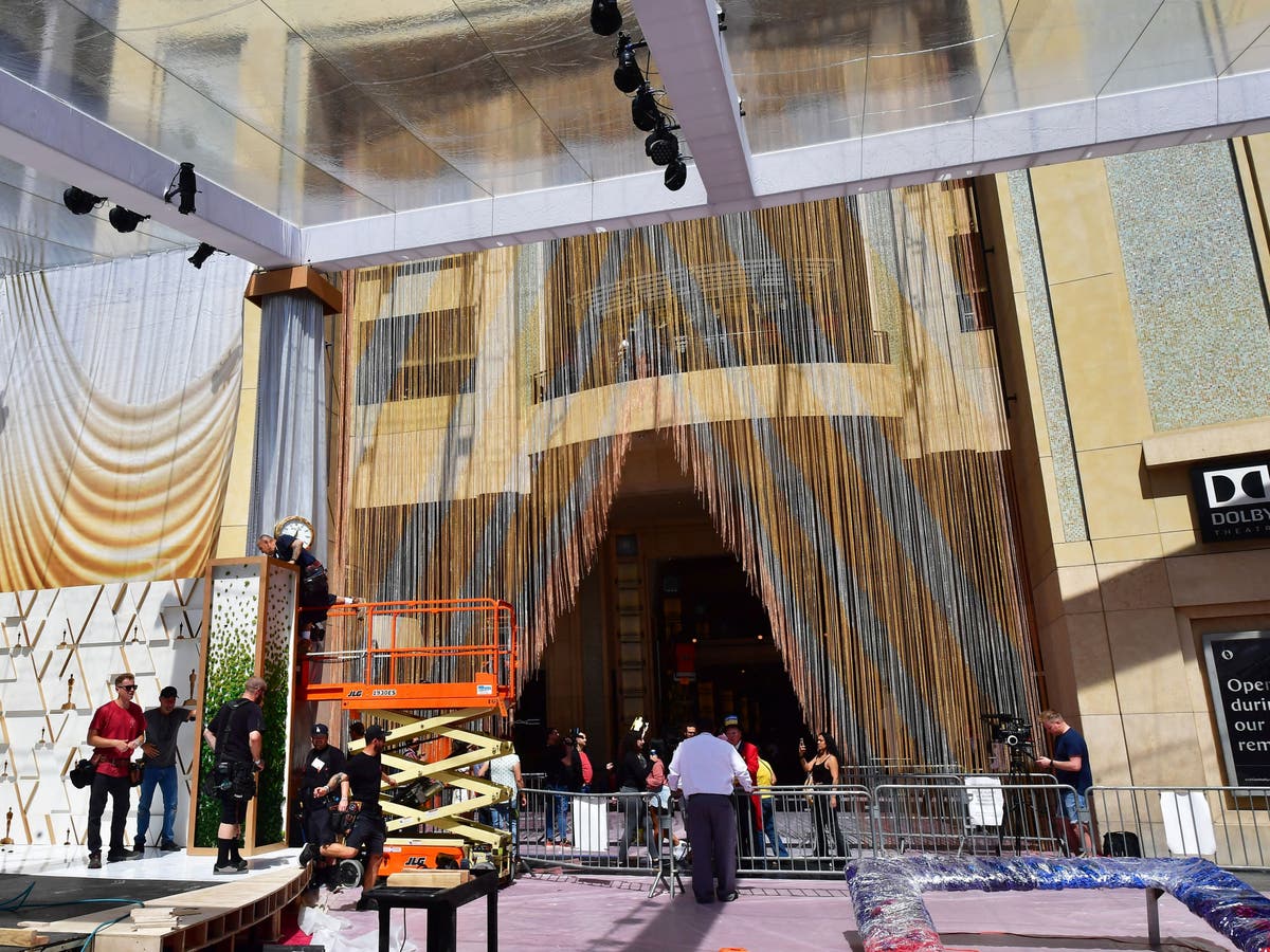 Internet reacts to Oscars 2022 futuristic set design: &lsquo;What in the Star Trek is this?&rsquo;