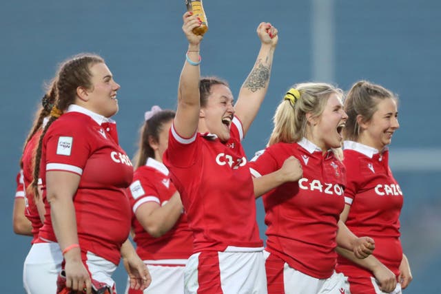 <p>Wales celebrate their victory over Ireland</p>