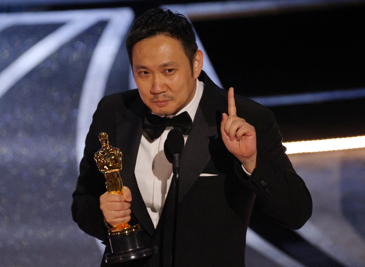 &lsquo;How dare you&rsquo;: Fans &lsquo;very annoyed&rsquo; after Oscar winner Ryusuke Hamaguchi cut off during acceptance speech 