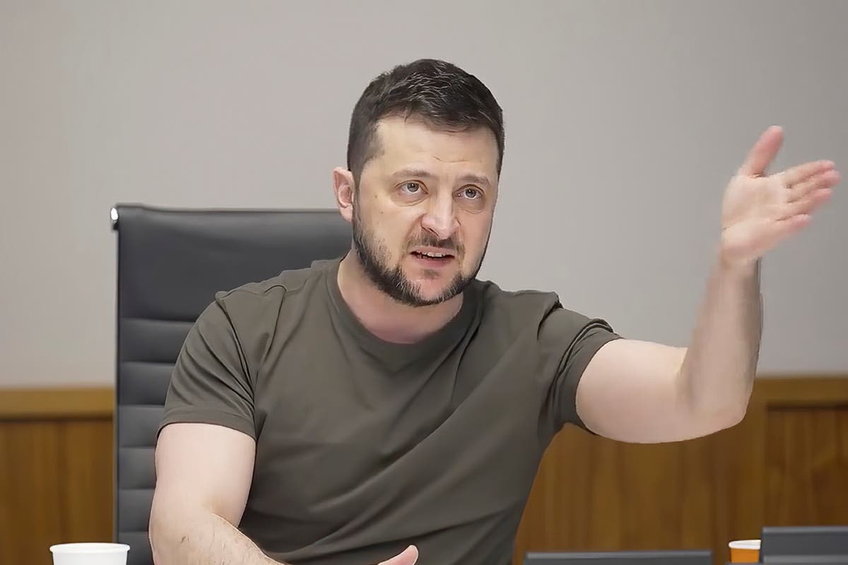 Russia bans media from reporting interview with Volodymyr Zelensky