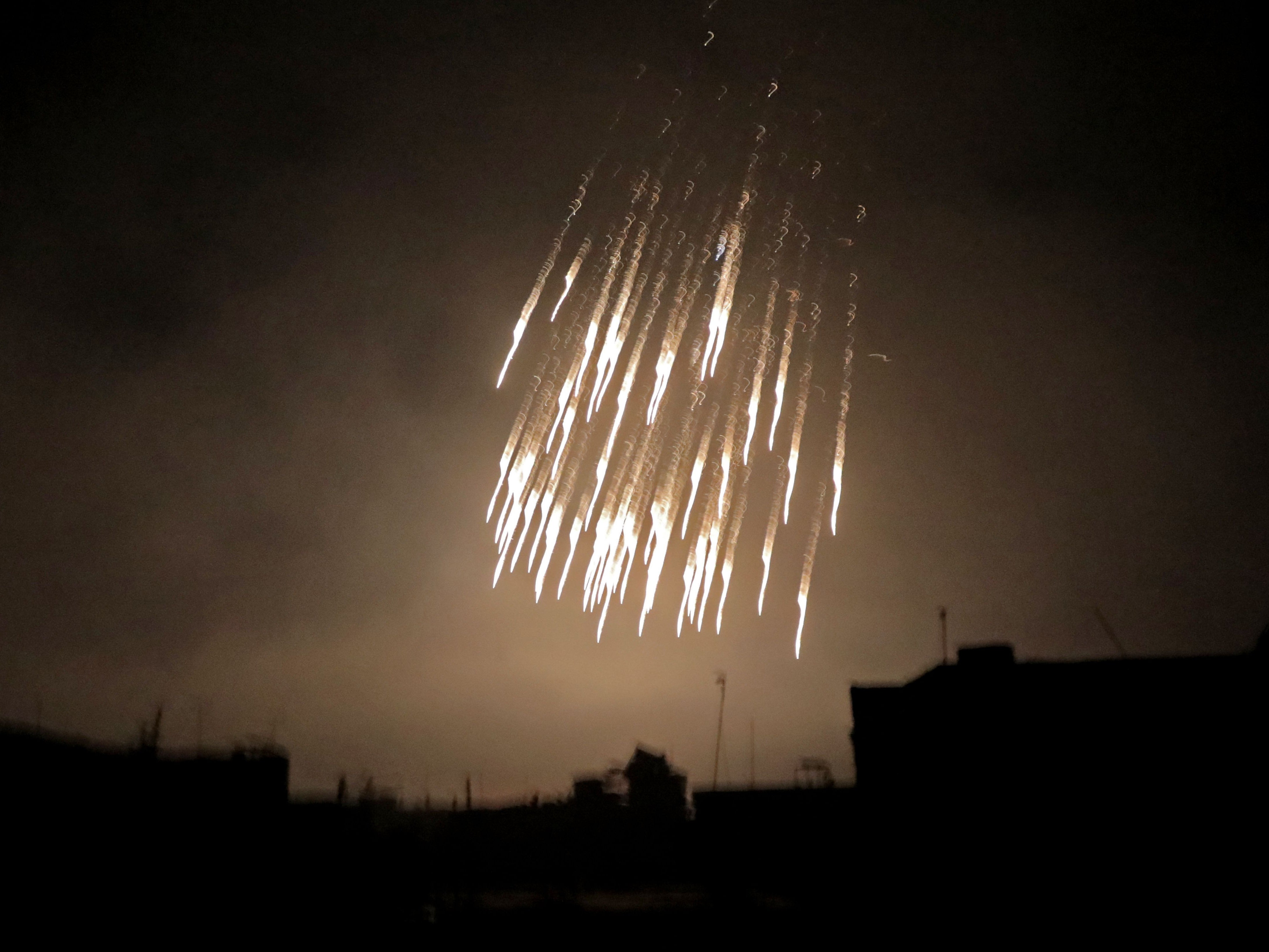 what-are-white-phosphorus-bombs-all-we-know-about