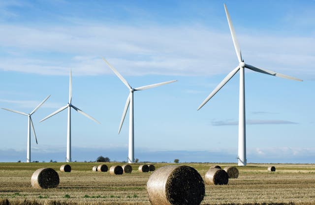 <p>Westmill Wind Farm Co-op, the first onshore wind farm to be built in the south-east of England, in 2008.</p>