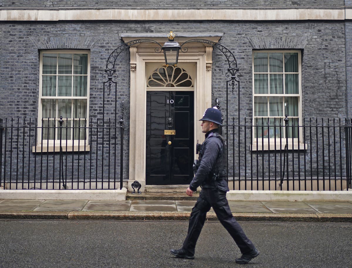 Met expected to issue first tranche of partygate fines ‘imminently’
