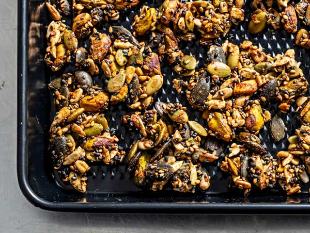 <p>Sprinkle these flavourful and irresistible seed-and-nut clusters on your salad, soups, grain bowls and avocado toast for added crunch</p>