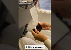 Professional golfer shares ingenious use for plane sick bag