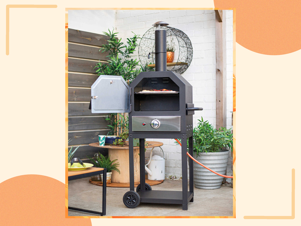 Aldi’s gas pizza oven is back to level up your alfresco dining for 2022