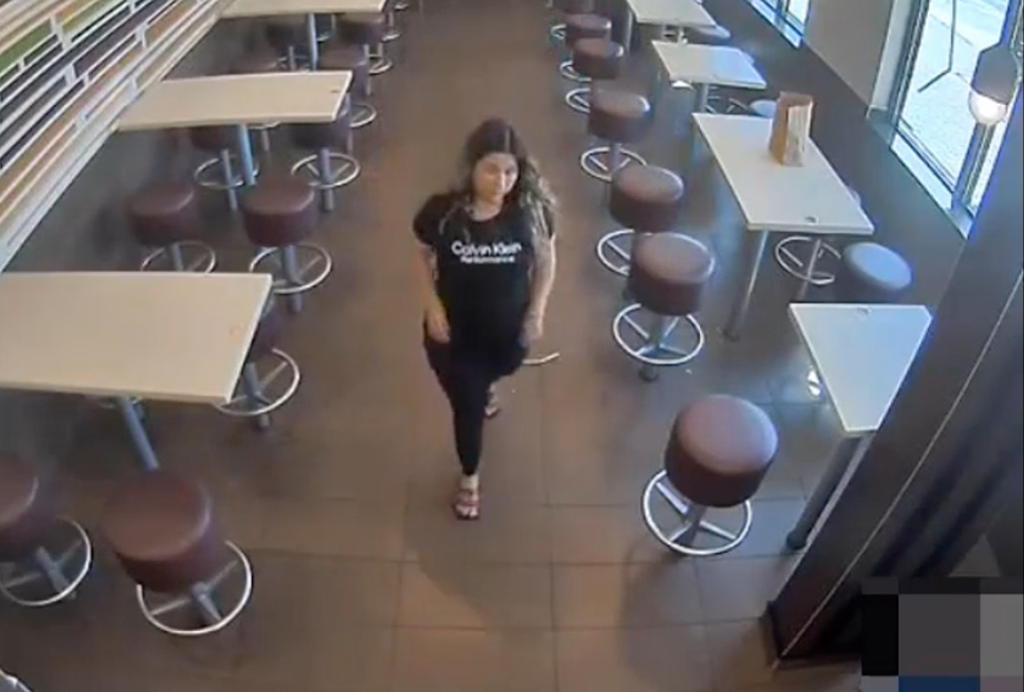 Phoenix'in fast food restoranının banyosunda yeni doğan bebeği arayan polis ölü bulundu