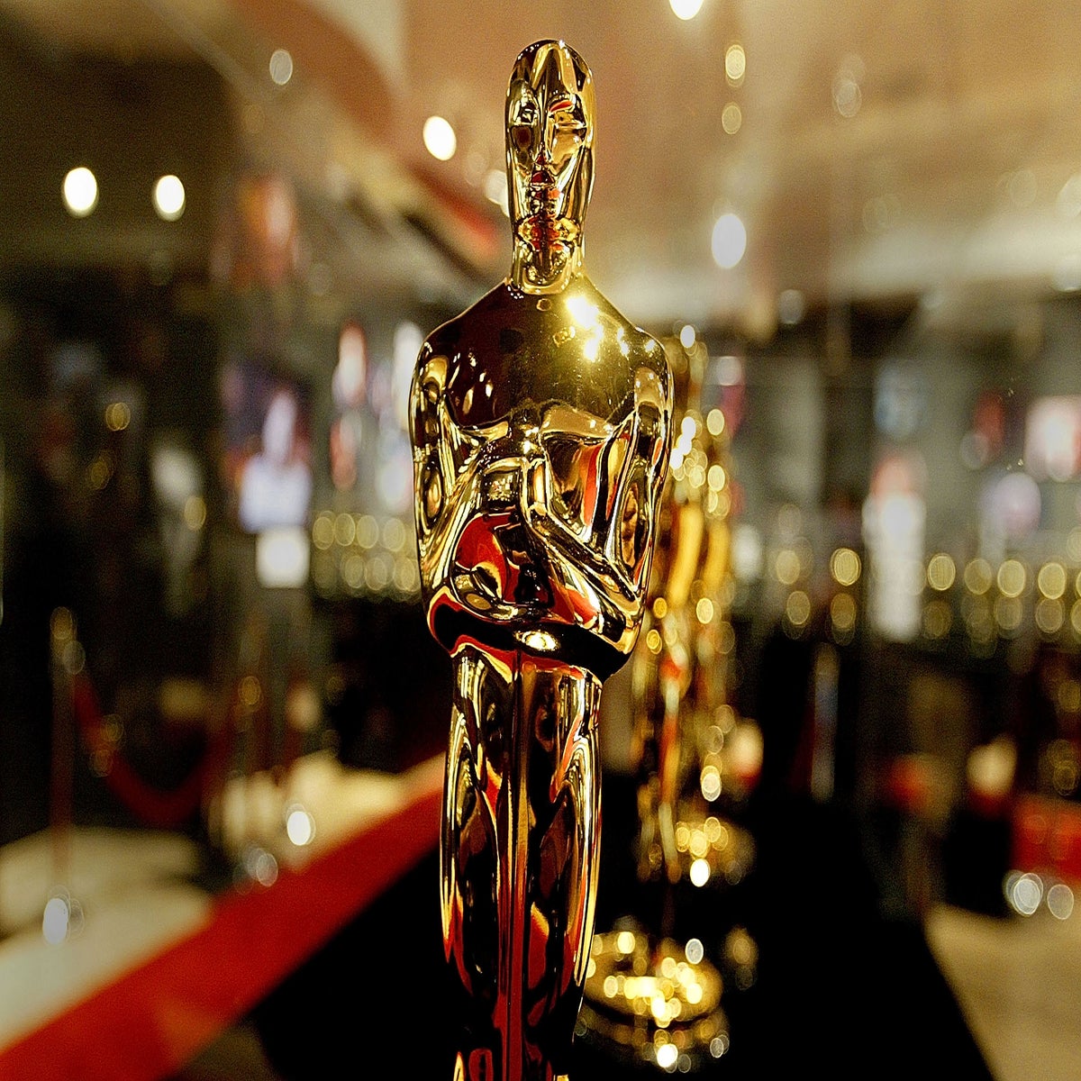 Oscar Statuette Pictures and Photos - Getty Images