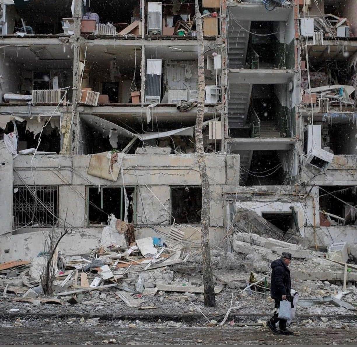 Ukraine news - live: Russia ‘sees no sign of breakthrough’ in peace talks, as UN says 4 million have fled war