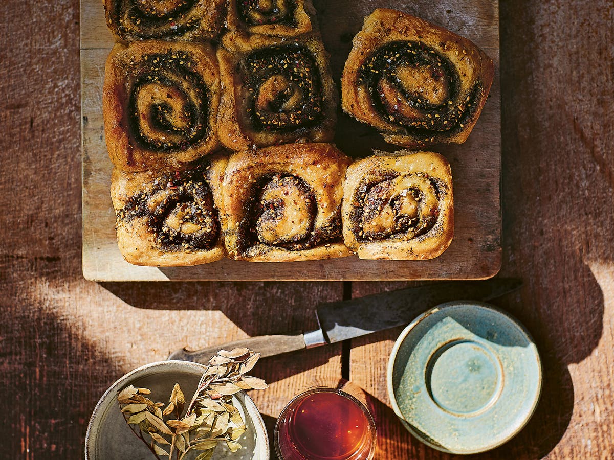 Little za’atar buns are the perfect afternoon snack