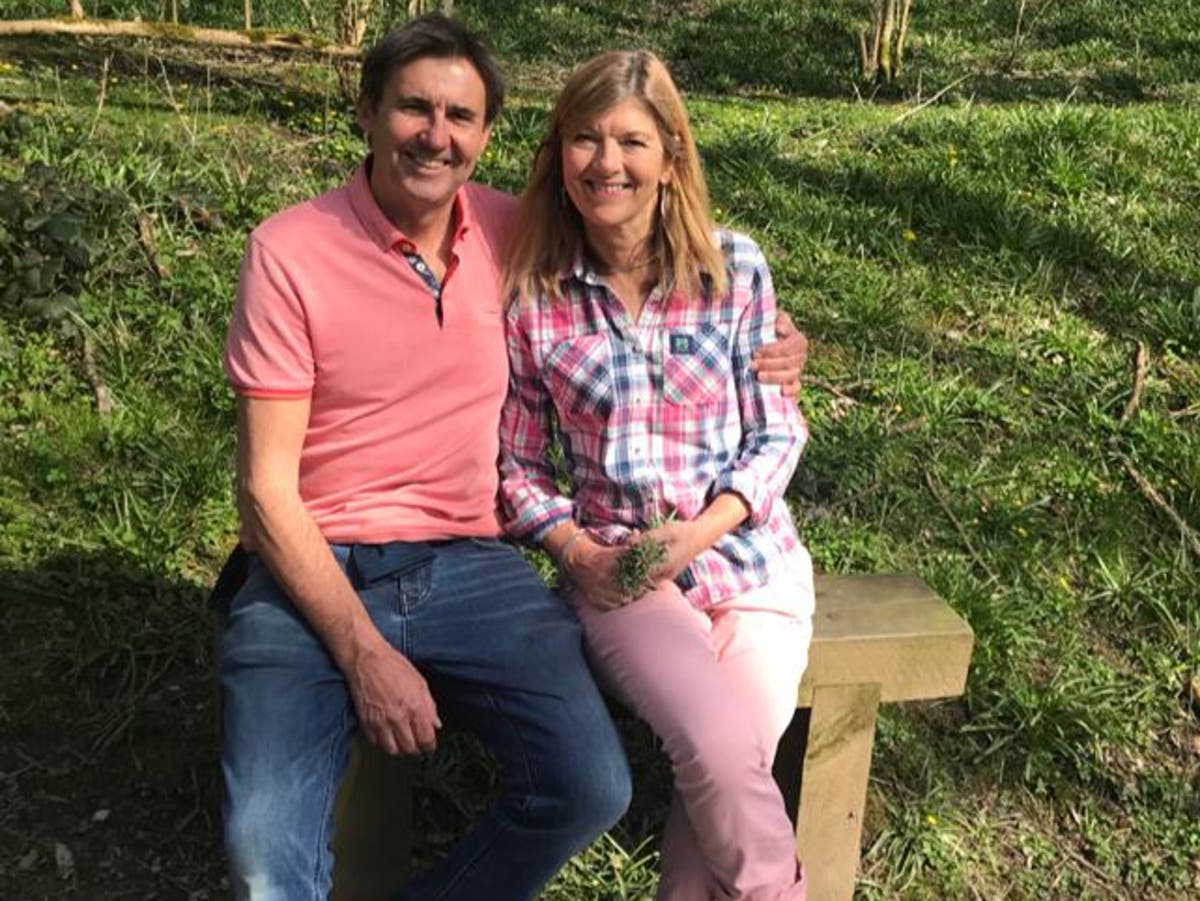 Couple offering home to Ukrainians say refugees are just like their own family