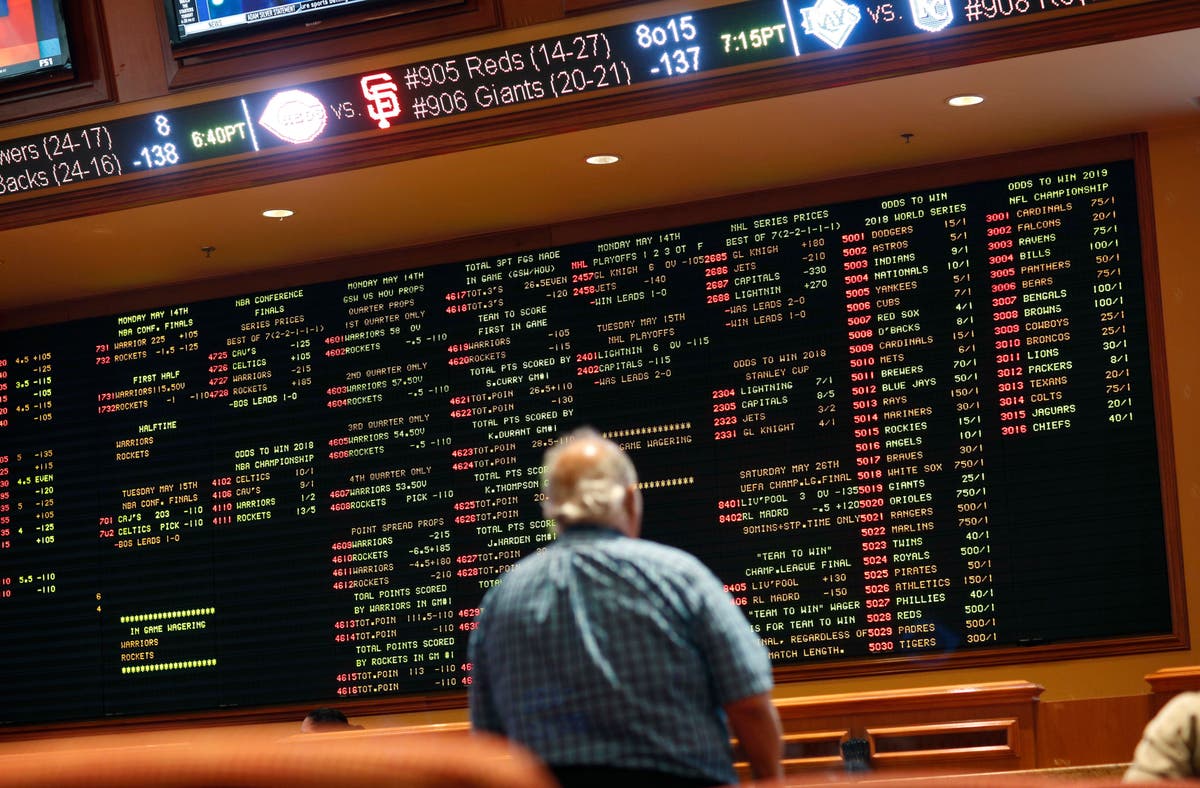 Ex-minor leaguer ran major league sports betting operation