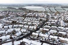 UK weather: Freezing cold and ice warnings on day heating bills surge to new highs