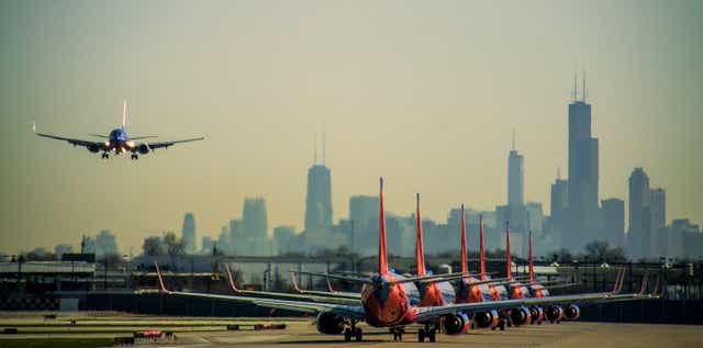 Aviones en el Aeropuerto Internacional Midway de Chicago