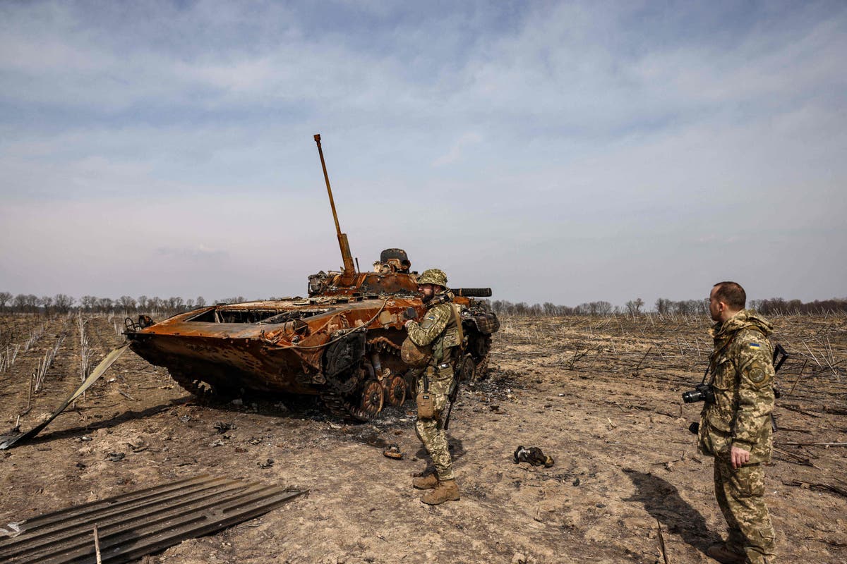 Kyiv mayor says ‘huge’ battles being fought near Ukrainian capital