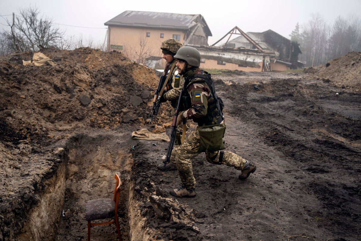 AP PHOTOS on Day 37: Remnants of fighting left behind | The Independent