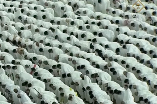 <p>Ramadan: Worshippers pray at the Kaaba in Mecca's Grand Mosque</p>
