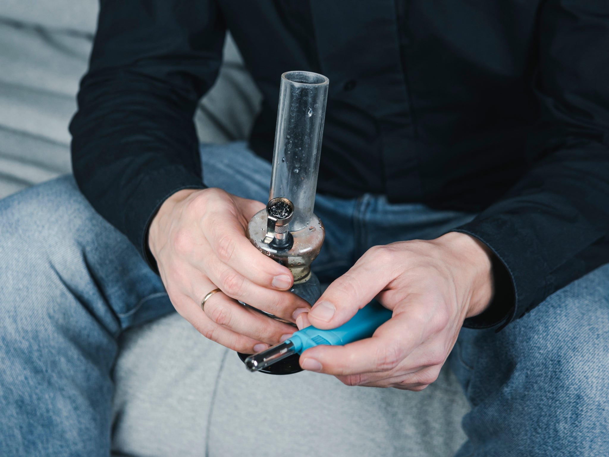 A new study says the reason for this is the increased concentration of fine particulate matter found in secondhand bong smoke
