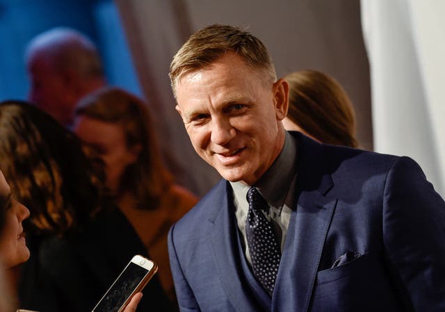 DANIEL CRAIG-CORONAVIRUS