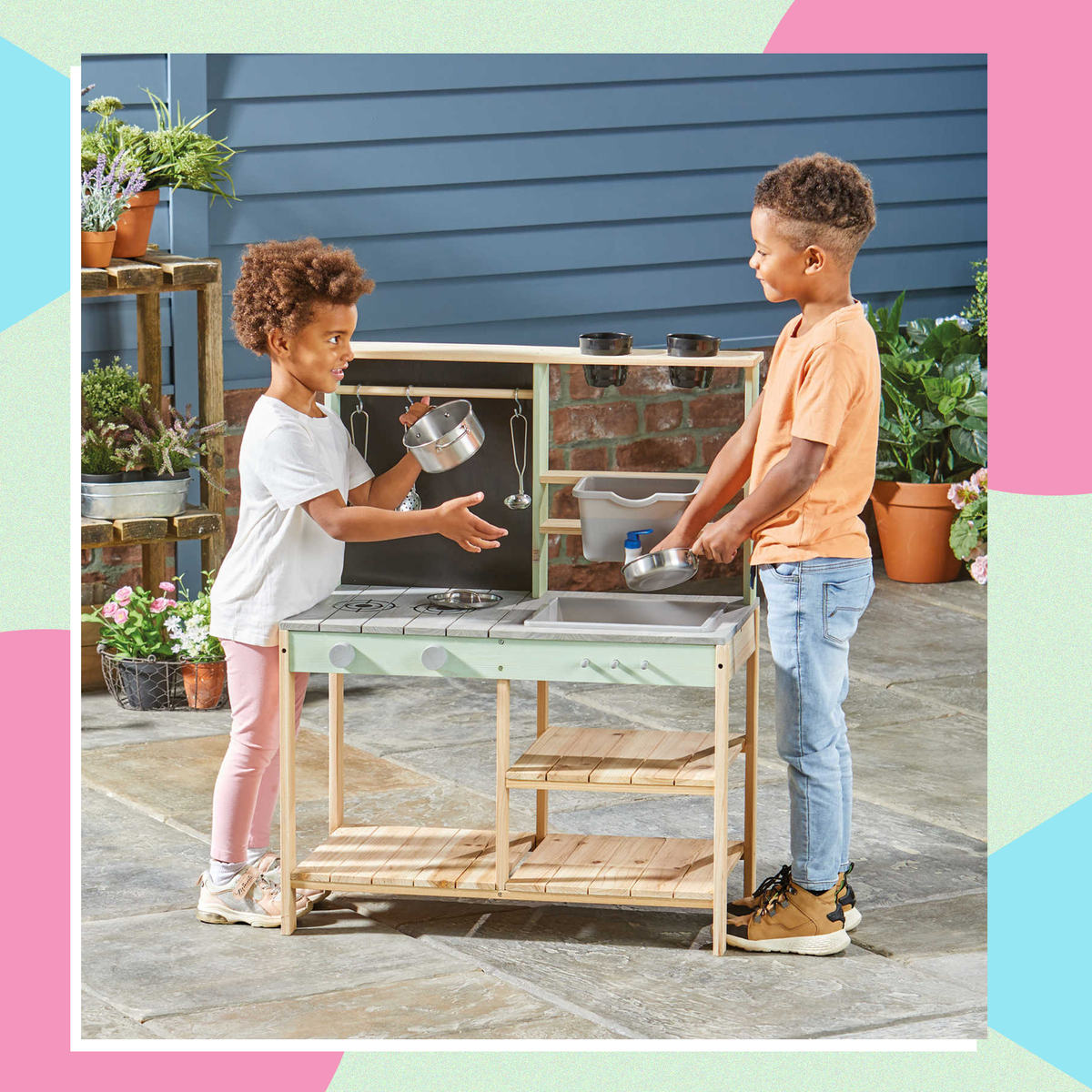 Aldi s 59.99 mud kitchen is back for 2022 The Independent