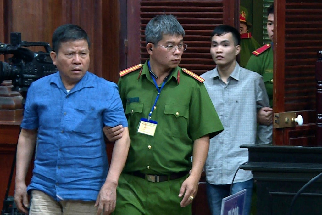 Australia urges Vietnam to free jailed democracy supporter
