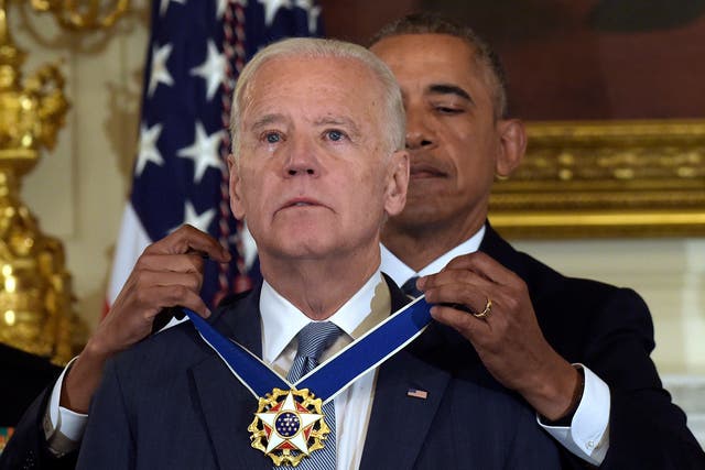<p>Former President Obama awards the Medal of Freedom to Joe Biden. </p>
