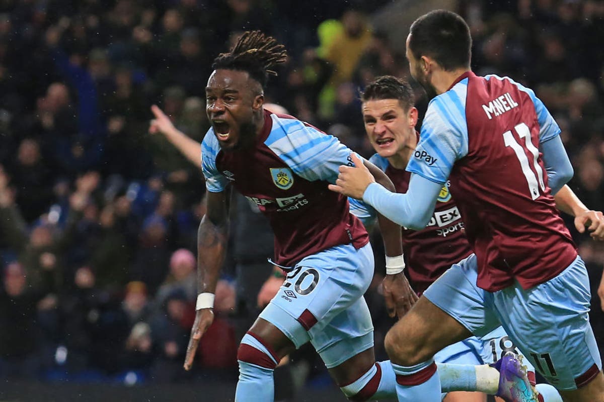 Burnley move within a point of Everton and safety after dramatic late ...